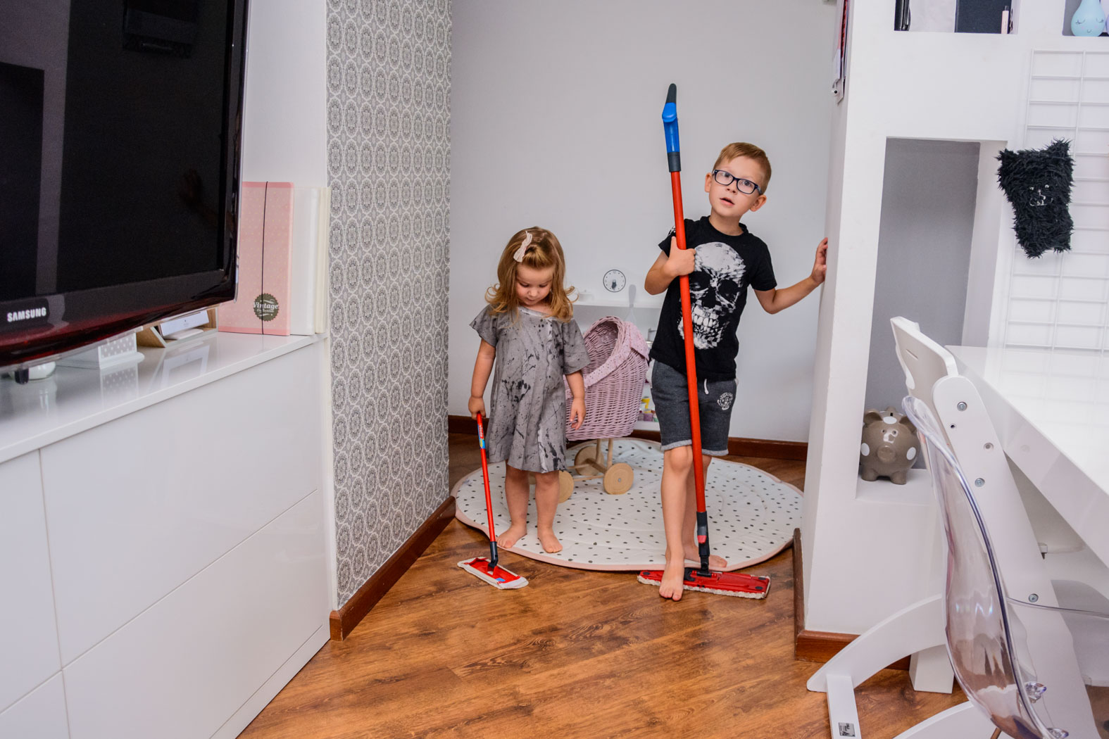 sprzątanie w domu domowe obowiązki dzieci