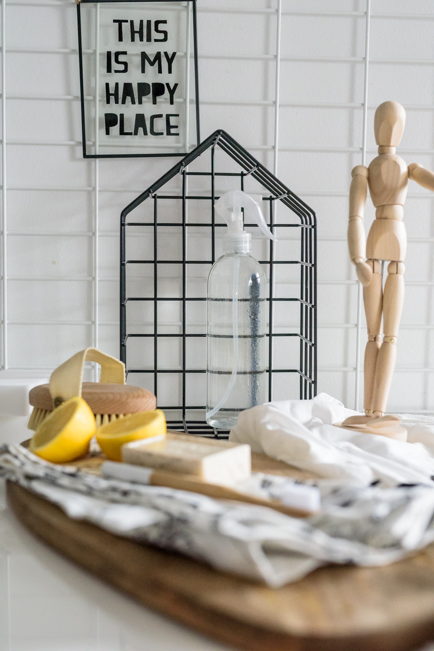 Płyn do mycia z octu i wody, ekosprzątanie